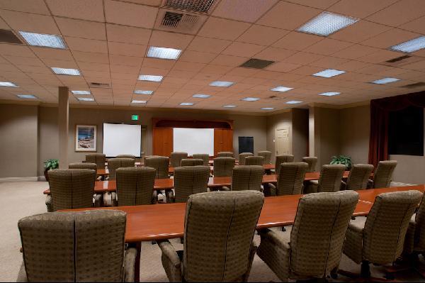 Oakwood At Eaves West Valley San José Business photo